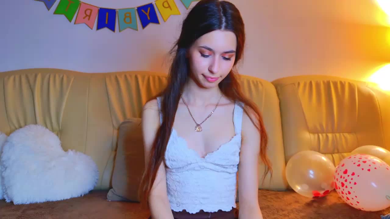 Bella-Rosee4u Adult Chat October 11, 2026