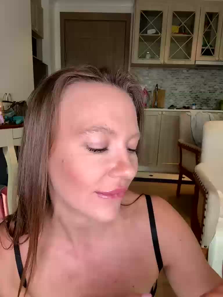 Linnea-67 Adult Chat October 11, 2026