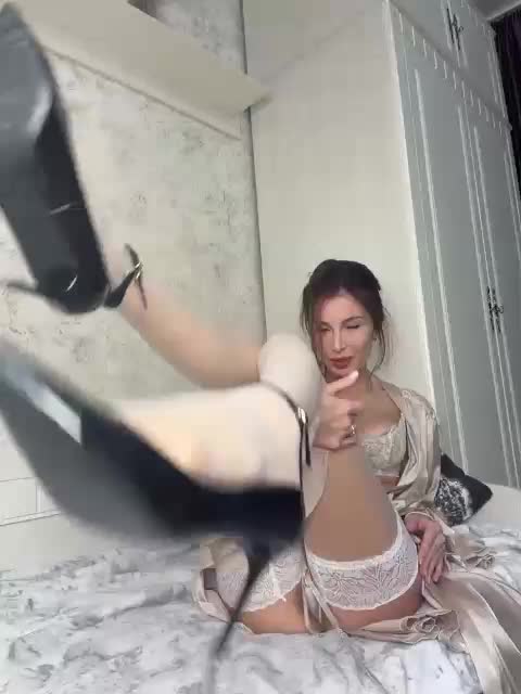 Lunatic_Girl Adult Chat October 11, 2026