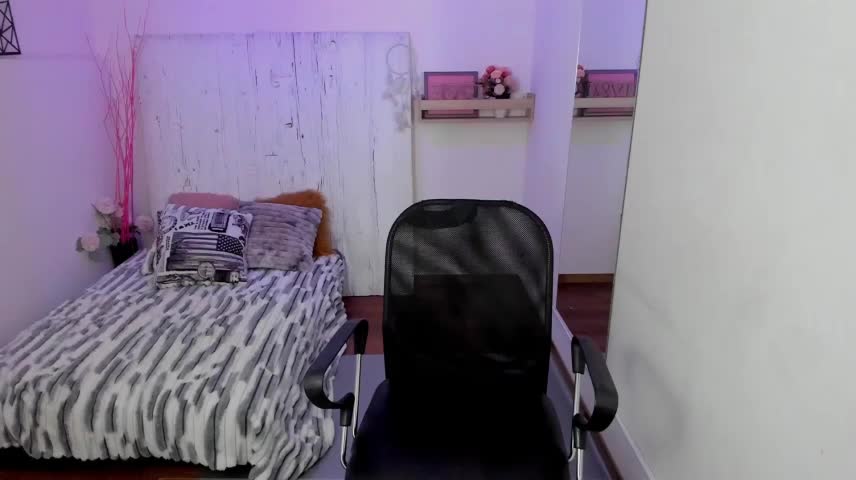 Melodi_velasquez Adult Chat October 12, 2026