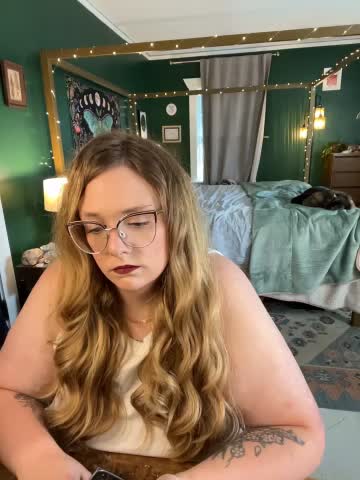 thatcutegirlwtheglasses Adult Chat October 12, 2026