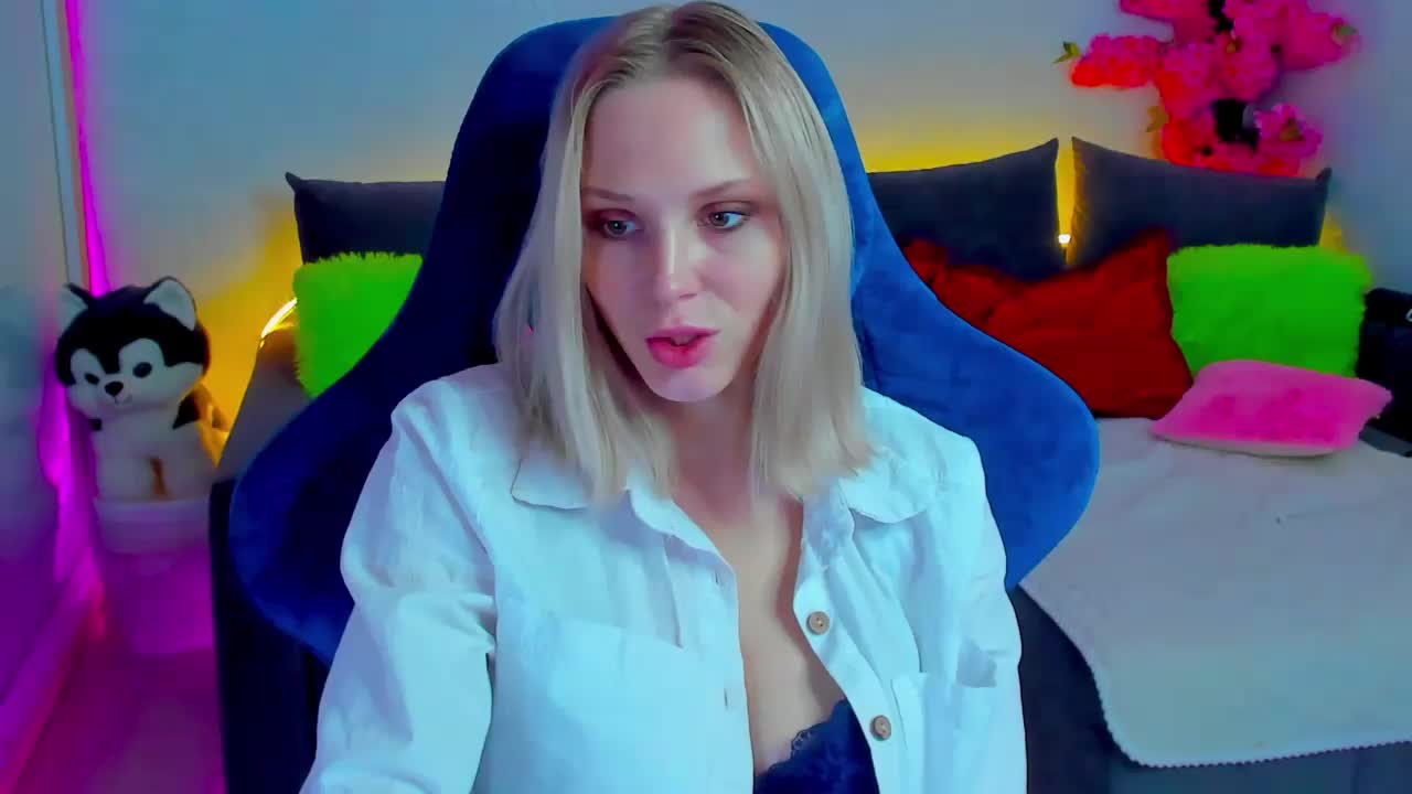 GinaGinaLove Adult Chat October 12, 2026