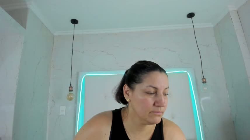 Heidy_milf Adult Chat October 13, 2026