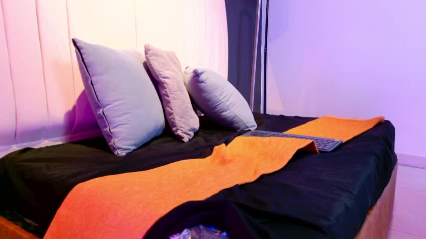 Melodi_moon Adult Chat October 13, 2026