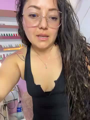 Nails_Lucia Adult Chat October 13, 2026