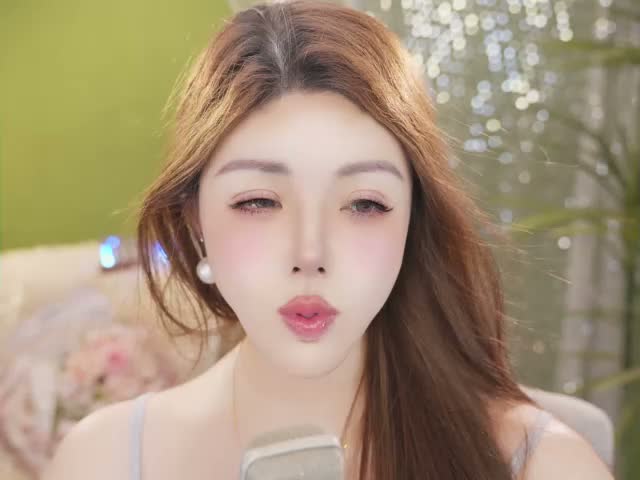 Qiaoqiao__ Adult Chat October 13, 2026