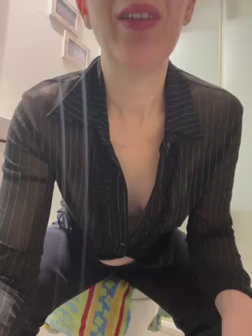 Daniela12339 Adult Chat October 14, 2026