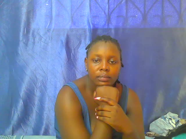 Queen_beautyy Adult Chat October 14, 2026