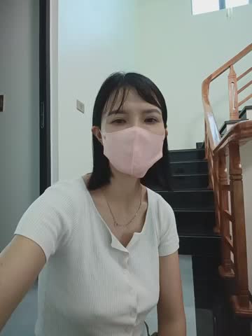 Emma_Linh Adult Chat October 14, 2026