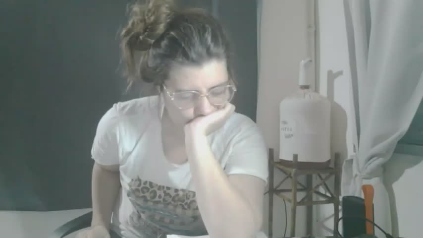 Mikii_ Adult Chat October 14, 2026