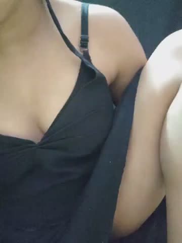 Roshni_98 Adult Chat October 14, 2026