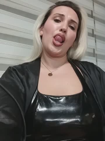 LaylaBlakes Adult Chat October 14, 2026