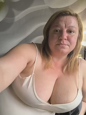 jusichka Adult Chat October 14, 2026