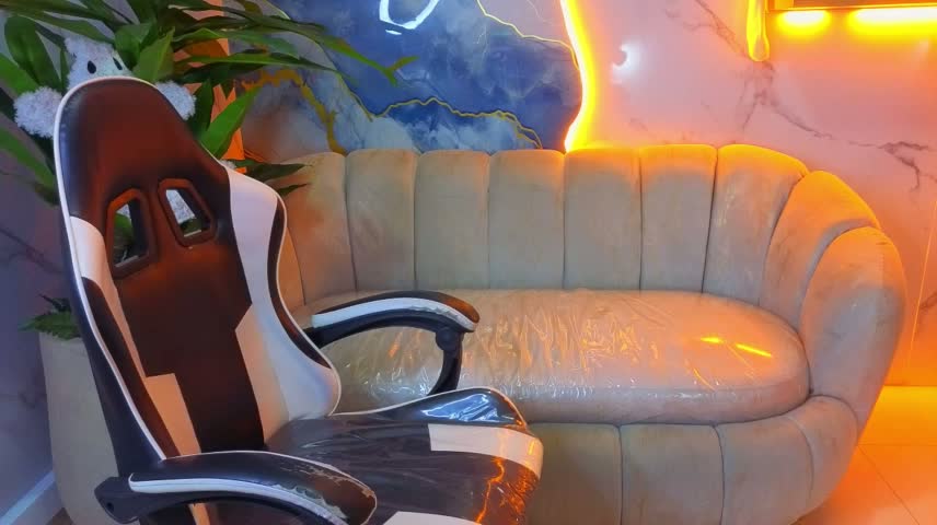 IvyDesire_Tx Adult Chat October 14, 2026