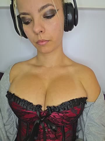 allinqueen Adult Chat October 14, 2026