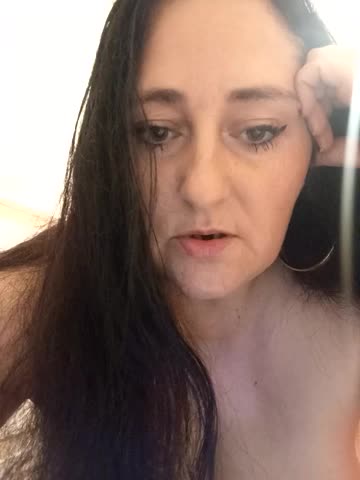 Bella_862 Adult Chat October 14, 2026