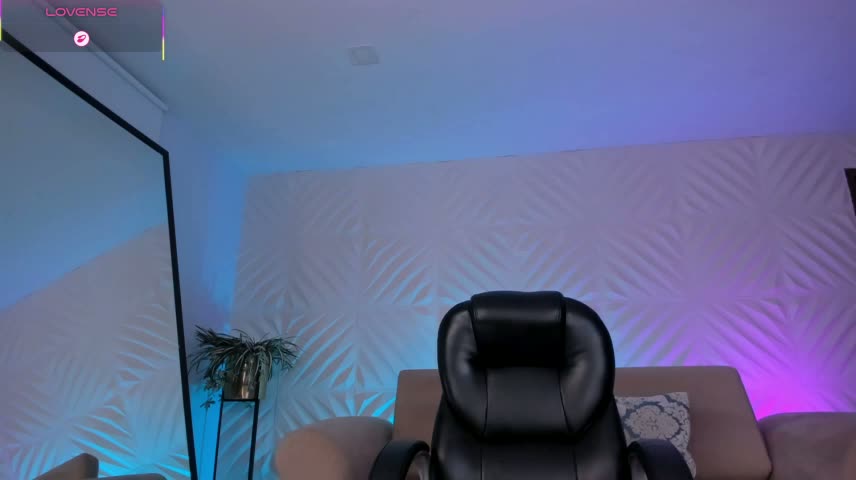 IsabellaMoreau Adult Chat October 14, 2026