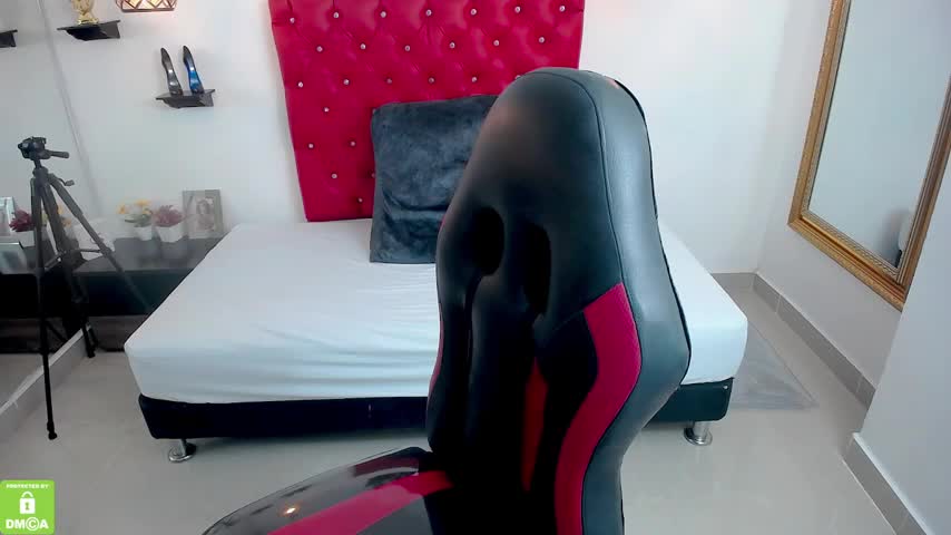 NathaliaSweet_11 Adult Chat October 14, 2026