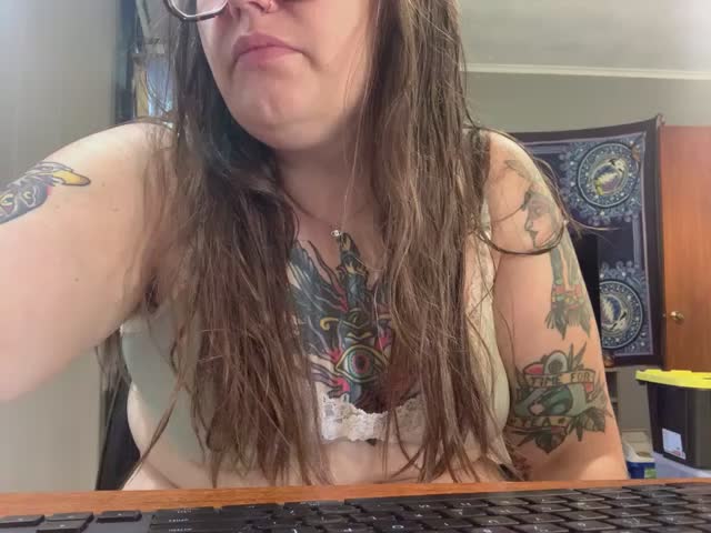 lvndrbttr Adult Chat October 14, 2026