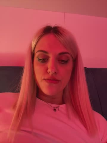 Alessia-Bloom Adult Chat October 14, 2026