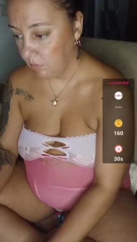 islandwoman Adult Chat October 14, 2026