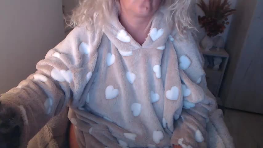 Divineblond Adult Chat October 14, 2026