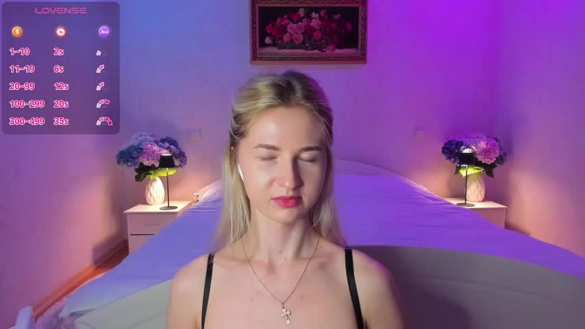 Julie_Blaze Adult Chat October 14, 2026