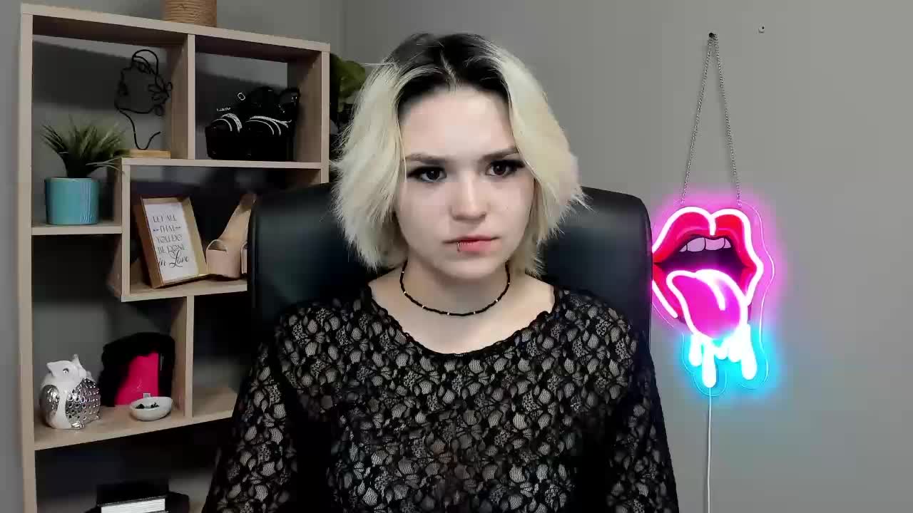 SweetLilyxo Adult Chat October 14, 2026