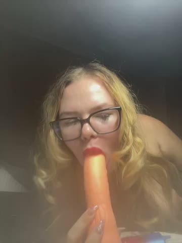 Gold_Applee Adult Chat October 14, 2026