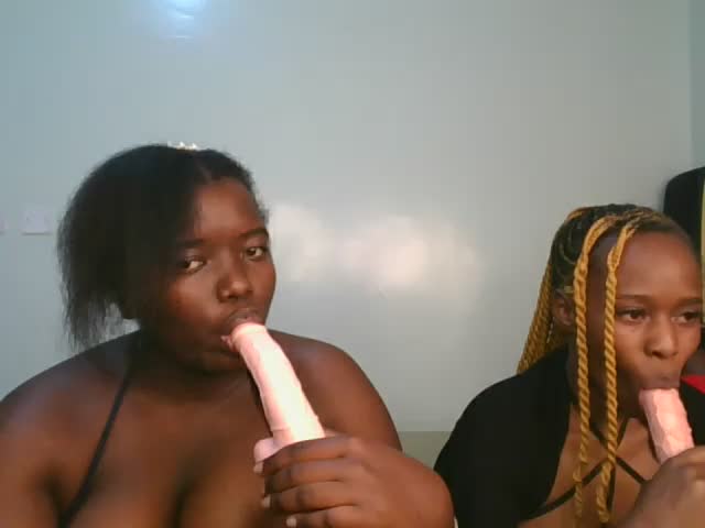 royal_rosie Adult Chat October 15, 2026