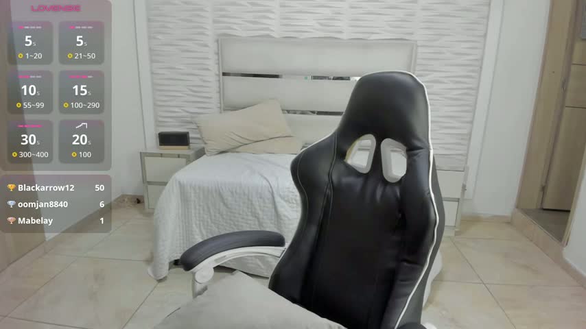 Zuleika_slim Adult Chat October 15, 2026