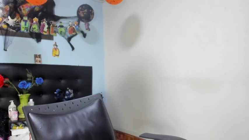 kaylaMinov_ Adult Chat October 15, 2026