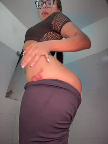 amira_cute2 Adult Chat October 15, 2026