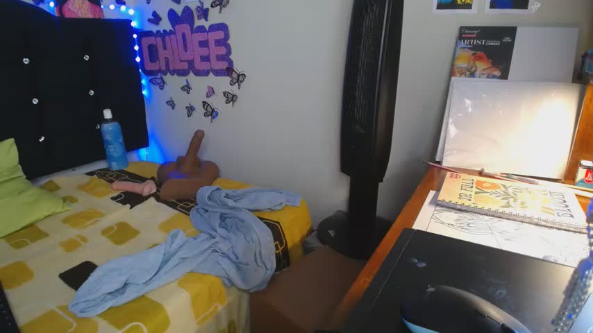 Candy_chloee Adult Chat October 15, 2026