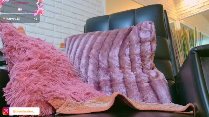 Blonde_Celine Adult Chat October 15, 2026