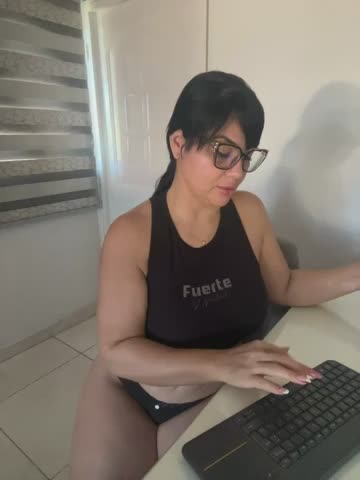 Hot_beauty__ Adult Chat October 15, 2026