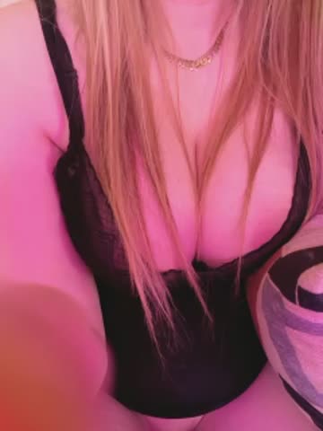 Miss_Afnane_Squirt69 Adult Chat October 15, 2026