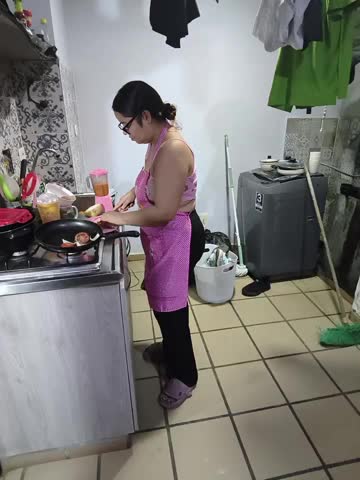 Eimy__saenz Adult Chat October 16, 2026