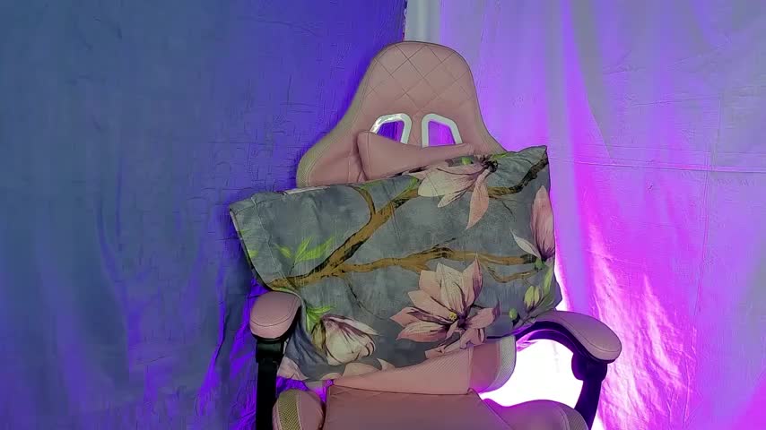 Isis_sexy79 Adult Chat October 16, 2026