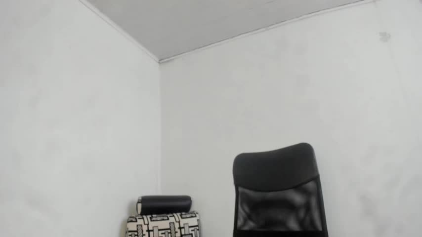 Nathaly_love96 Adult Chat October 16, 2026