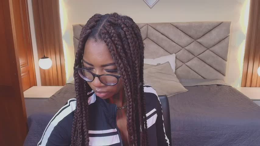 Raquel_jones Adult Chat October 17, 2026