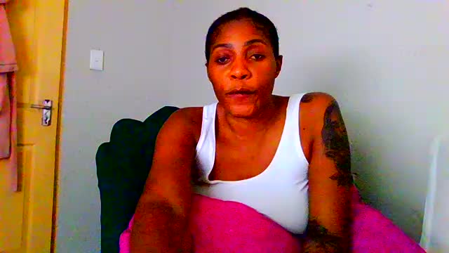 TALLnBEAUTY Adult Chat October 17, 2026