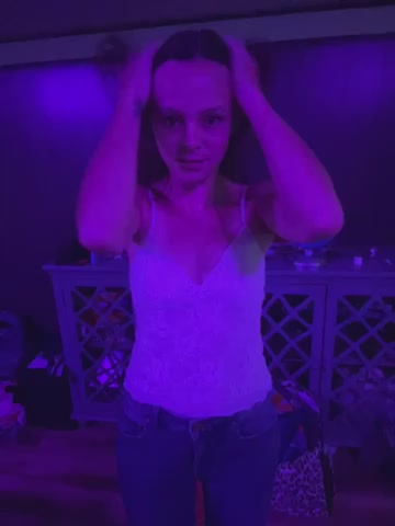 Candy_Shower Adult Chat October 17, 2026