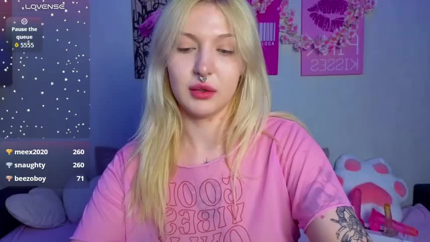 BlondieSummer Adult Chat October 17, 2026