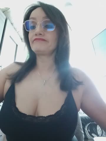 Evelynn_sexy1 Adult Chat October 17, 2026