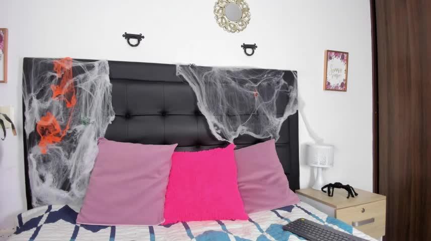 Amara-love Adult Chat October 17, 2026