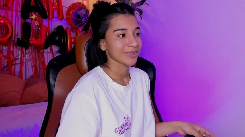 Emily_bruss Adult Chat October 17, 2026