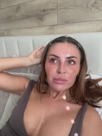 selena_xxx Adult Chat October 17, 2026