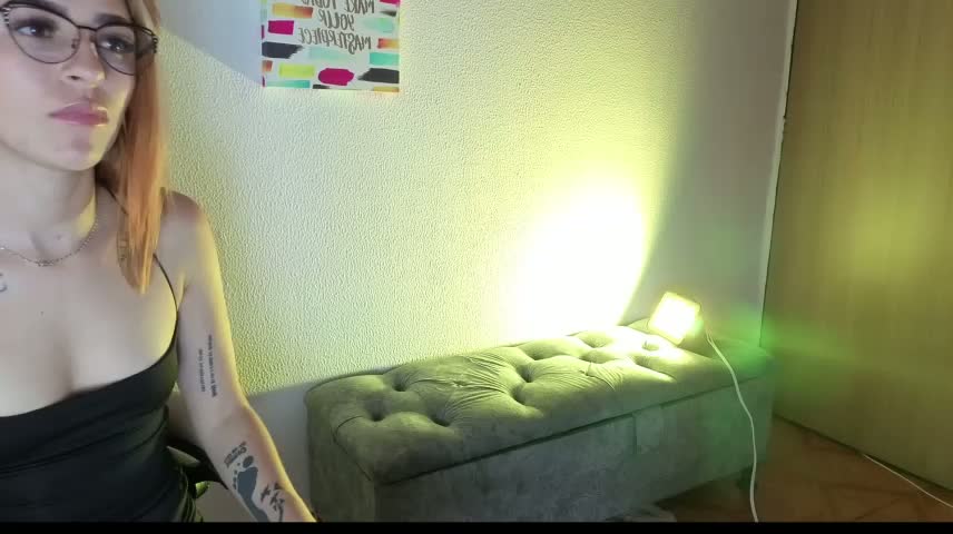 Juliana_Bloom Adult Chat October 17, 2026