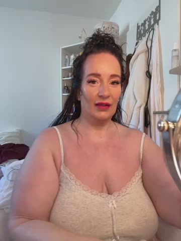 fallen_angel_mia Adult Chat October 17, 2026